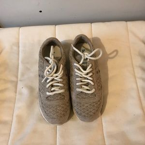 Women’s saucony jazz sneakers